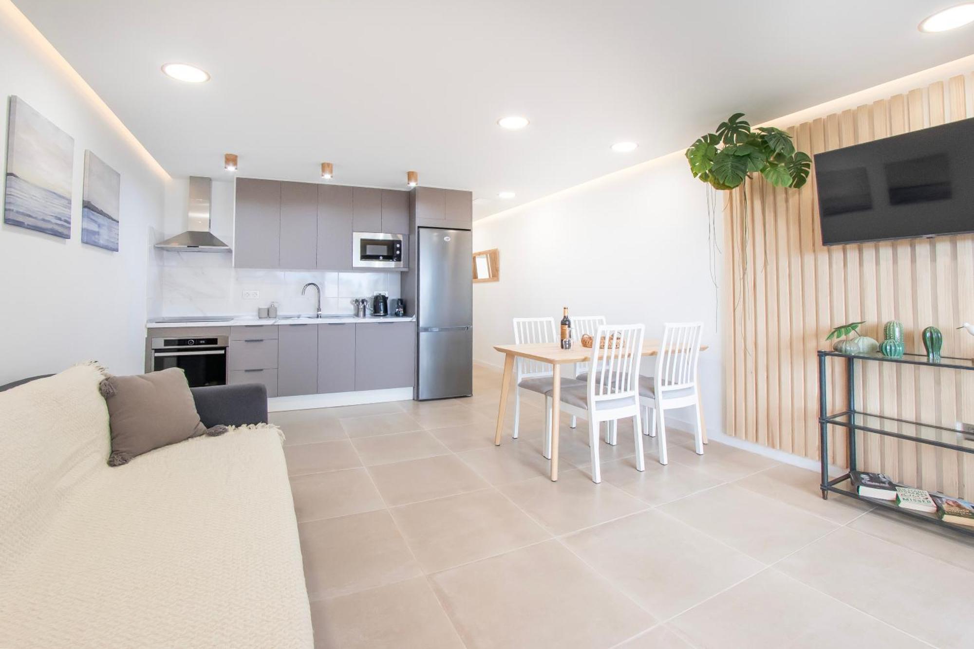 Newly Renovated, Luxurious Apartment With A Heated Pool, 259 Σαν Μιγκέλ ντε Αμπόνα Εξωτερικό φωτογραφία